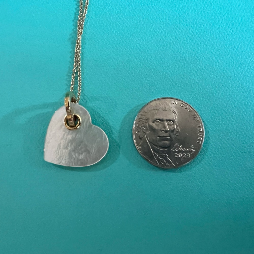 🌸🌸 Authentic Tiffany & Co. 18K Yellow Gold Heart Mother of Pearl Pendant - Picture 2 of 9